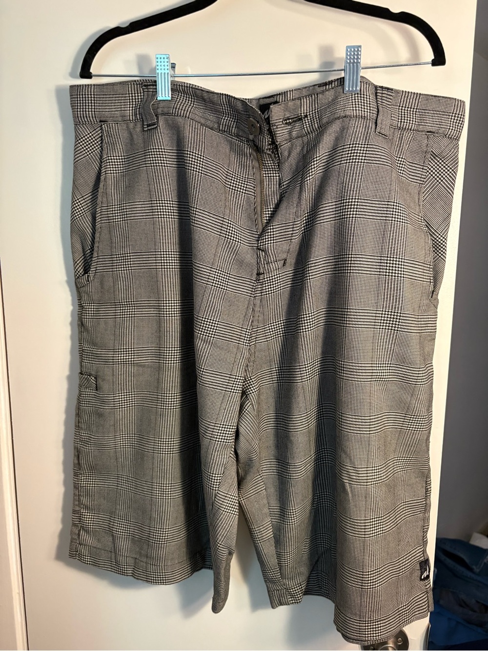 Men's Gray Plaid Flat Front Shorts - Casual Tailored Style